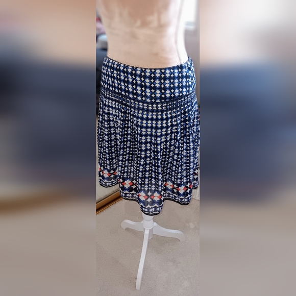 Max Studio ~ Blue Red Black Geometric Pleated Chiffon Mini Skirt - Picture 7 of 14